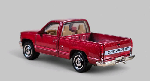 1995 CHEVY C1500 PICKUP TRUCK Diorama Collectible DieCast Model 1:64 Red LOOSE - Picture 7 of 8
