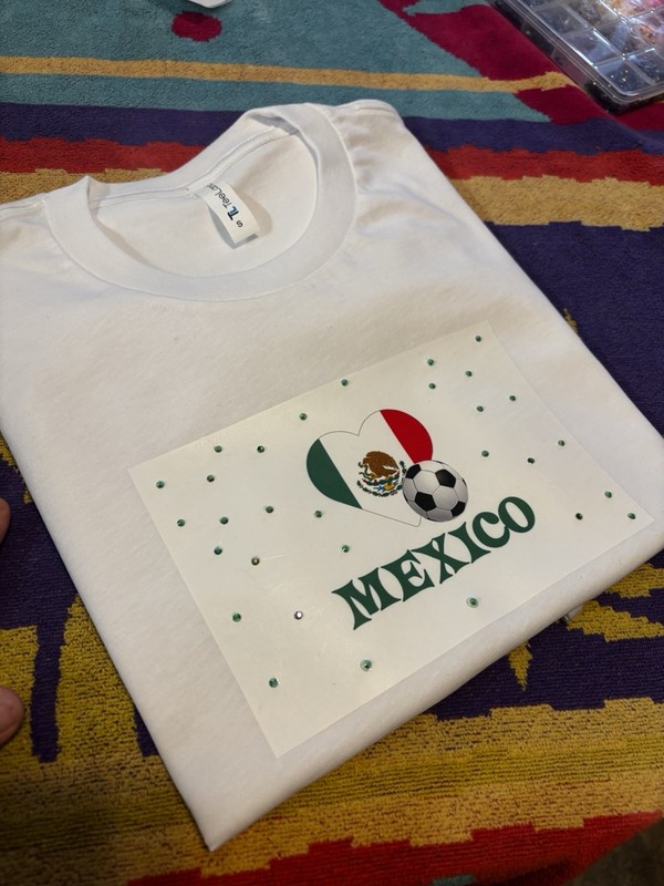TeeLand Mexico Soccer Graphic Cotton White Short Sleeve T-Shirt, Size S