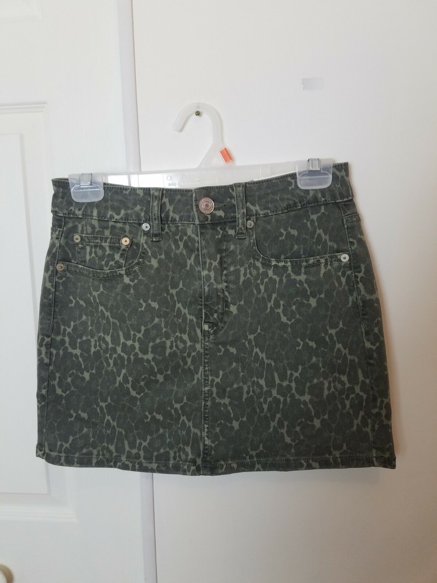 New American Eagle Womens Skirt Sz HighRise Mini Stretch Camo