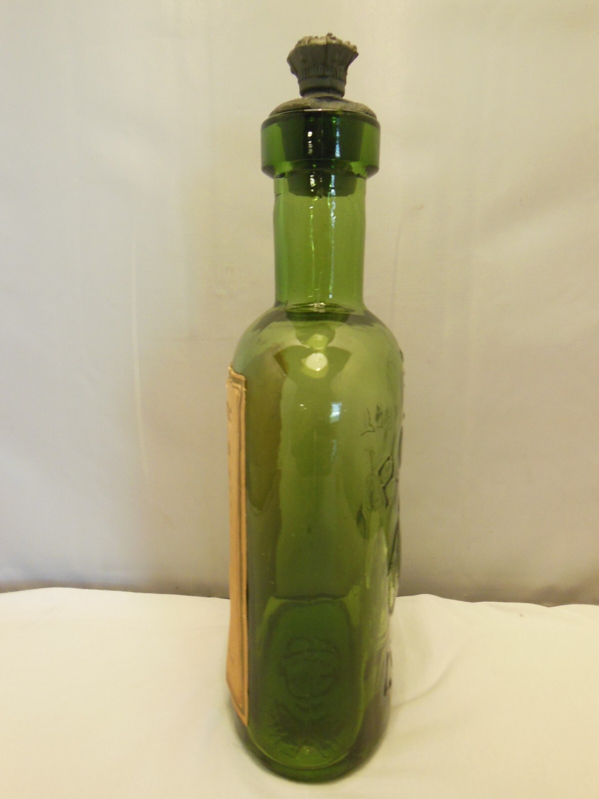VINTAGE ROYALL LYME STORE DISPLAY GREEN EMBOSSED BOTTLE BERMUDA ENGLAND