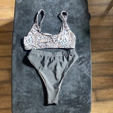 Size M Women s Leopard Print Two Piece Bikini Swimsuit