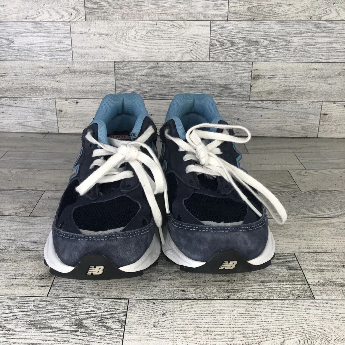 Navy blue top new balance 990