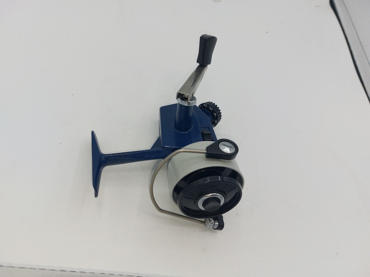 A SUPER LIGHTLY USED ABU CARDINAL 40 FIXED SPOOL SPINNING REEL