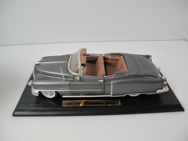 1953 cadillac eldorado model car
