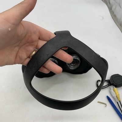 Oculus Quest MH-B Standalone All-In-One VR Gaming Headset Black