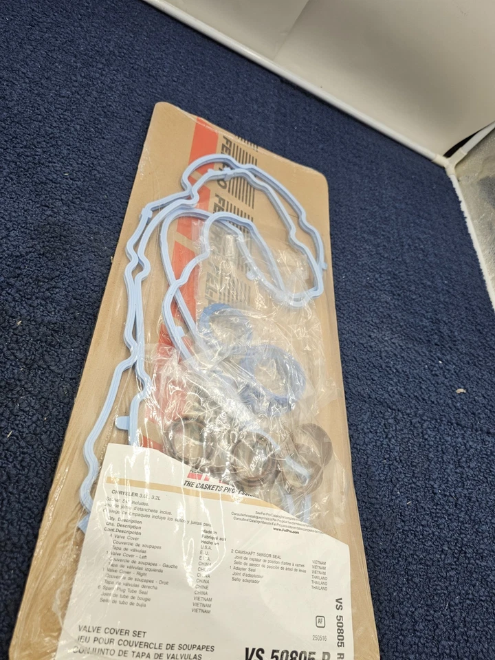 Fel-Pro VS 50805 R Engine Valve Cover Gasket Fits Chrysler 300 2020 - Image 2 of 4