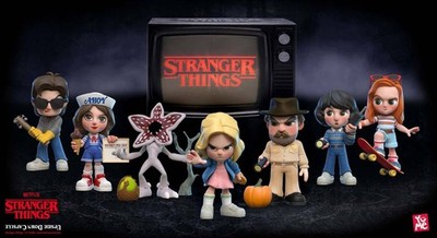 STRANGER THINGS BLIND TASCHEN COLL.(24) Yume Mini Figur