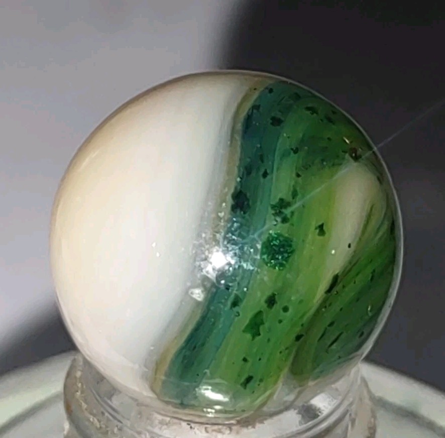 Bn2446 - JABO Classic Marble -🟢UV Burmese Glower 🟢 -🇺🇸 U.S.A.🇺🇲 .54"