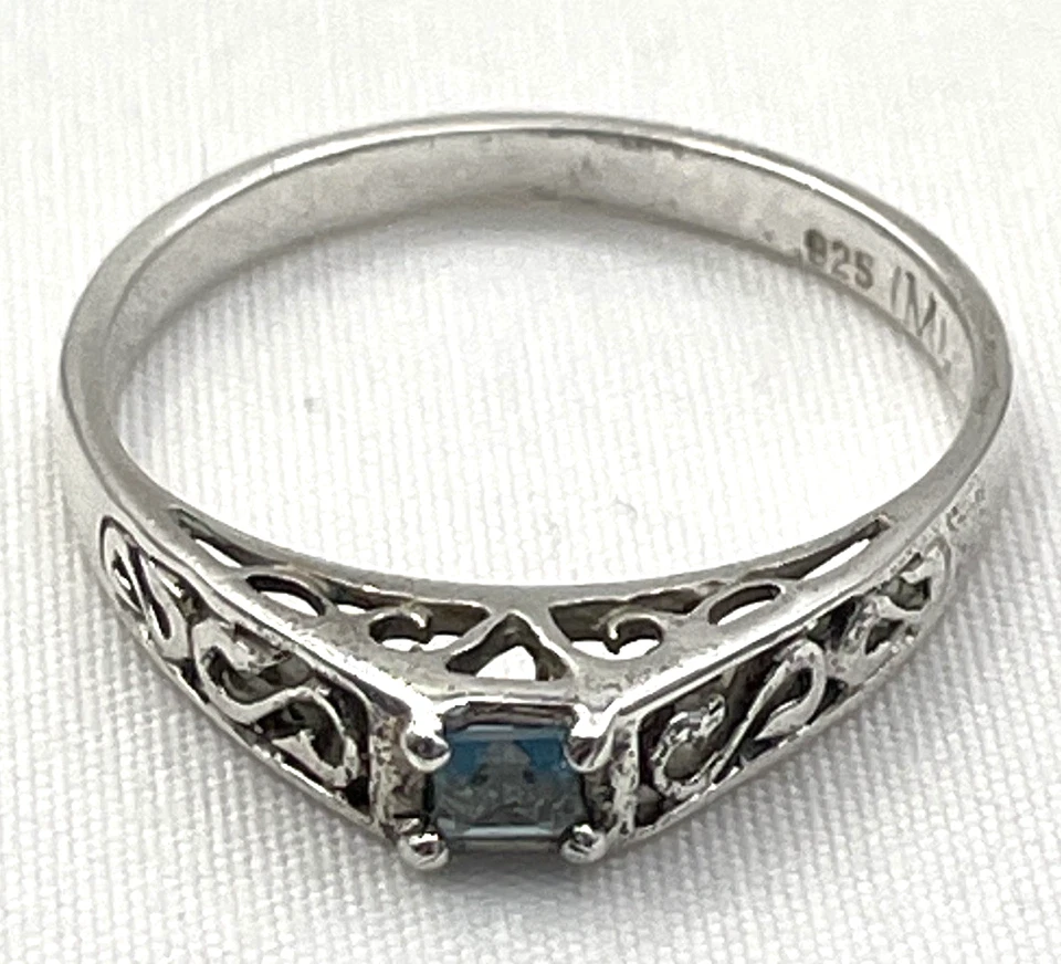 (M) Anillo de piedras preciosas de topacio azul esterlina 925 firmado por diseñador talla 9,75 Foto 3 de 4