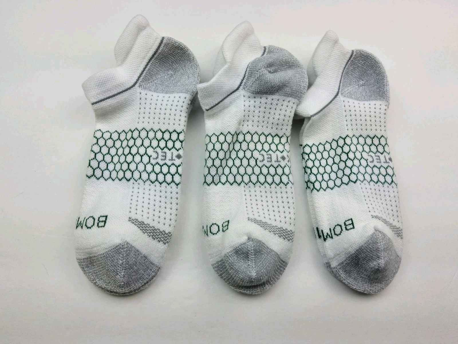 Bombas Hex-Tec Golf Style Athletic Ankle Socks Lot Of 3 Pairs Size M
Opens in a new window or tab