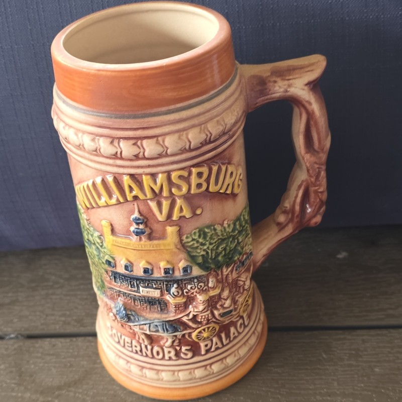 Souvenir Beer Stein Mug Williamsburg VA Governor's Palace Yorktown