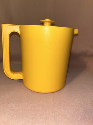 Tupperware Vintage Yellow Plastic Pitcher With Lid, 1.5L Matte Solid
