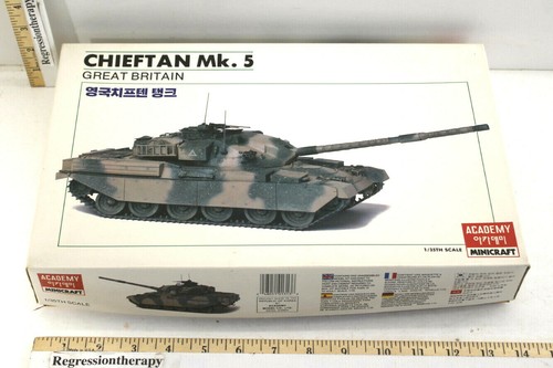 Academy Minicraft Korea 1/35 Chieftain Mk.5 Great Britain Tank Model Kit #1313   - Bild 1 von 4