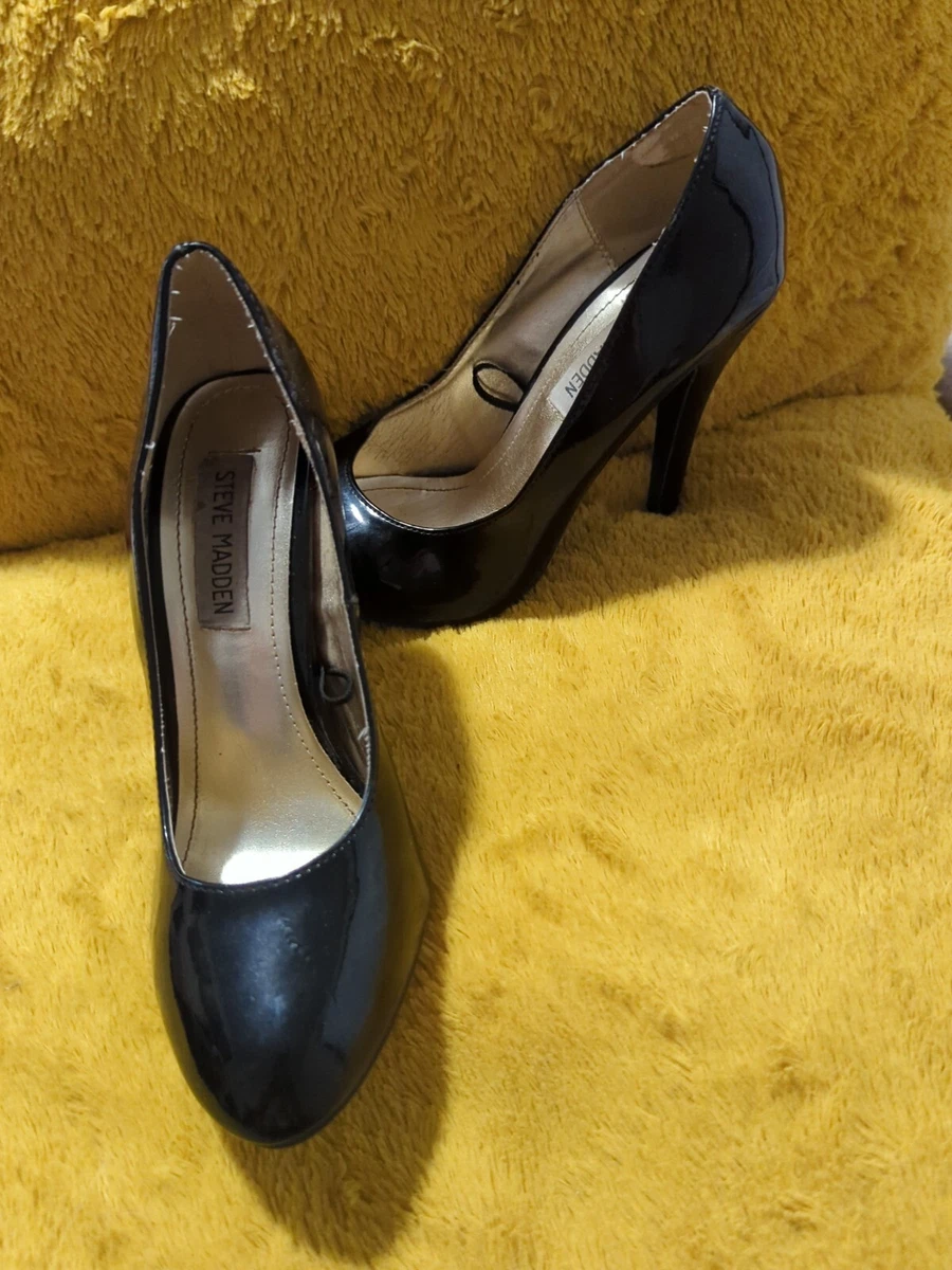 Steve madden round sales toe pumps