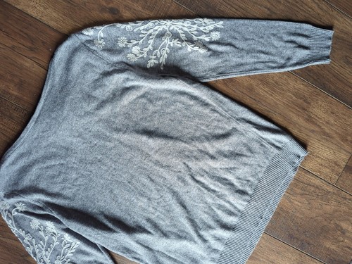 NWT RAIN + ROSE GORGEOUS EMBROIDERED ANGORA BLEND HEATHER GREY SWEATER SIZE MED - Picture 13 of 17