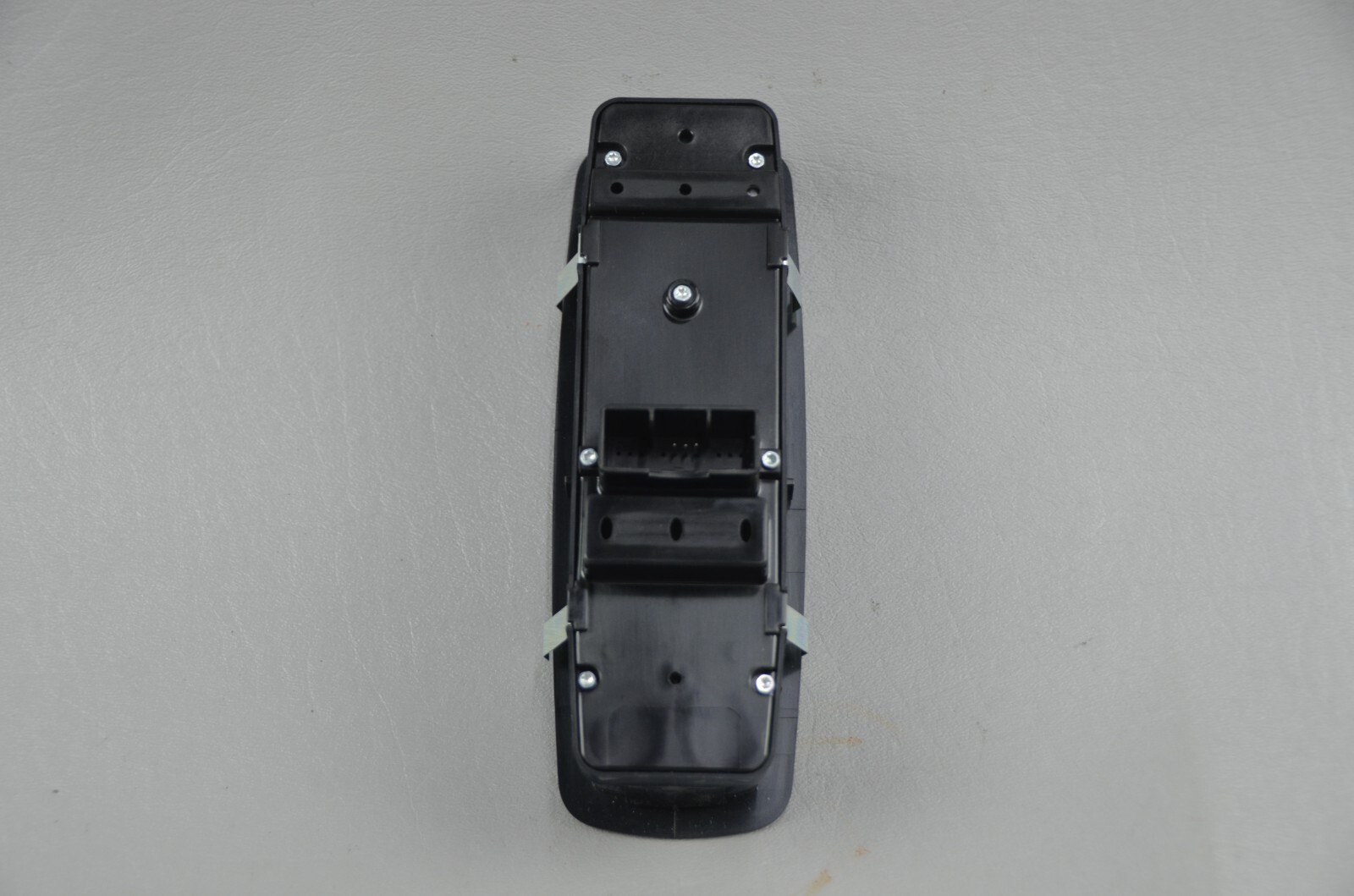 2014-2019 Maserati Ghibli Levante Left Driver Door Window Switch 670025406 OEM