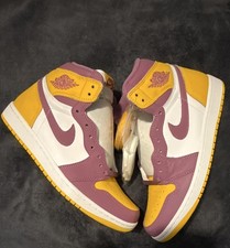 Air Jordan 1 Retro High OG  Court Purple / Un...