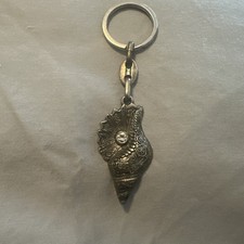 Silver Tone Conch Shell With Rinestone Keychain
