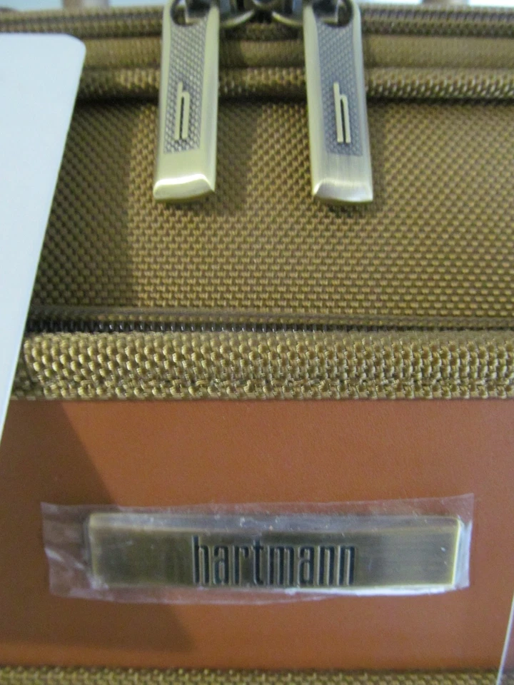 Hartmann Ratio DLX 2 Safari Carry On Spinner-15" Laptop Compartment-USB Port-NWT - Image 3 of 4