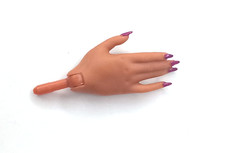 Muñeca Lol Sorpresa Omg Alt Grrl Niña Mano Derecha Piel Bronceada Rosa Granate Uñas