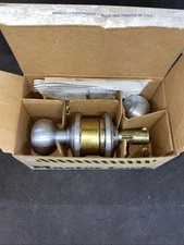 Master Lock 134 86 24 Dover Storeroom Knobset, Satin Chrome Keyed