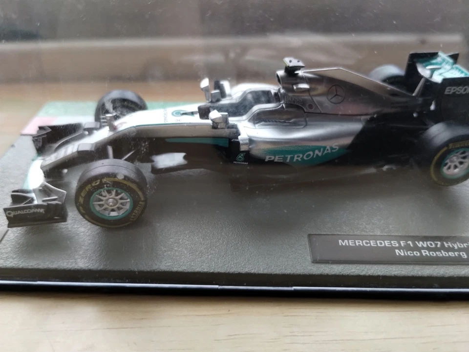 Panini F1 Car Collection 2016 Nico Rosberg Mercedes W07 Hybrid Maßstab 1:43 Modell - Bild 4 von 4
