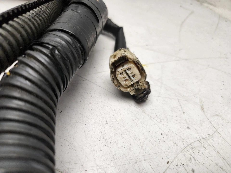 Arnés de cables del motor Toyota Camry 2004-2006 2,4 L aire acondicionado OEM 82121-06570 Foto 4 de 4