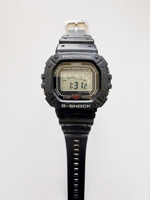 Vintage Casio G-Shock DW-5300 Shock Resist Alarm Chrono Watch Runs Great