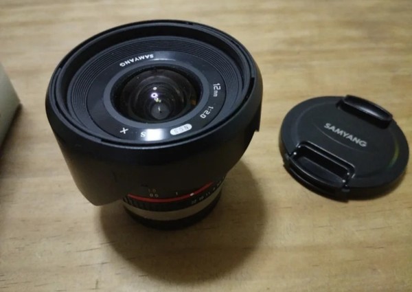 SAMYANG 12mm F/2 NCS CS Objetivo para Fujifilm X - Negro