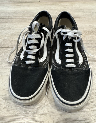 VANS Old Skool Men s Black/White Suede Low Top Lace-Up Sneakers Pre-Owned