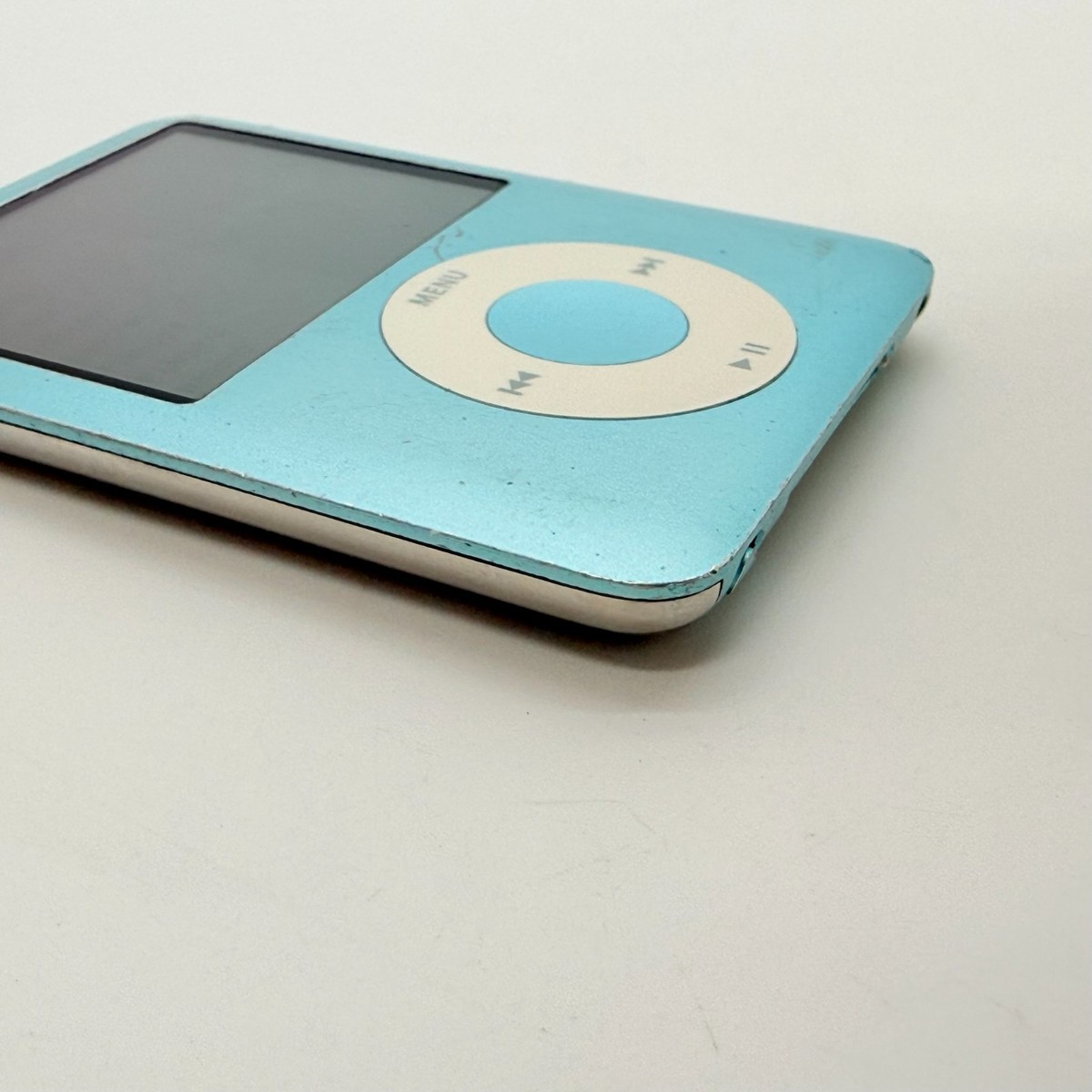Apple iPod Nano 3rd Gen 8GB Light Blue Tested Classic Click Wheel
