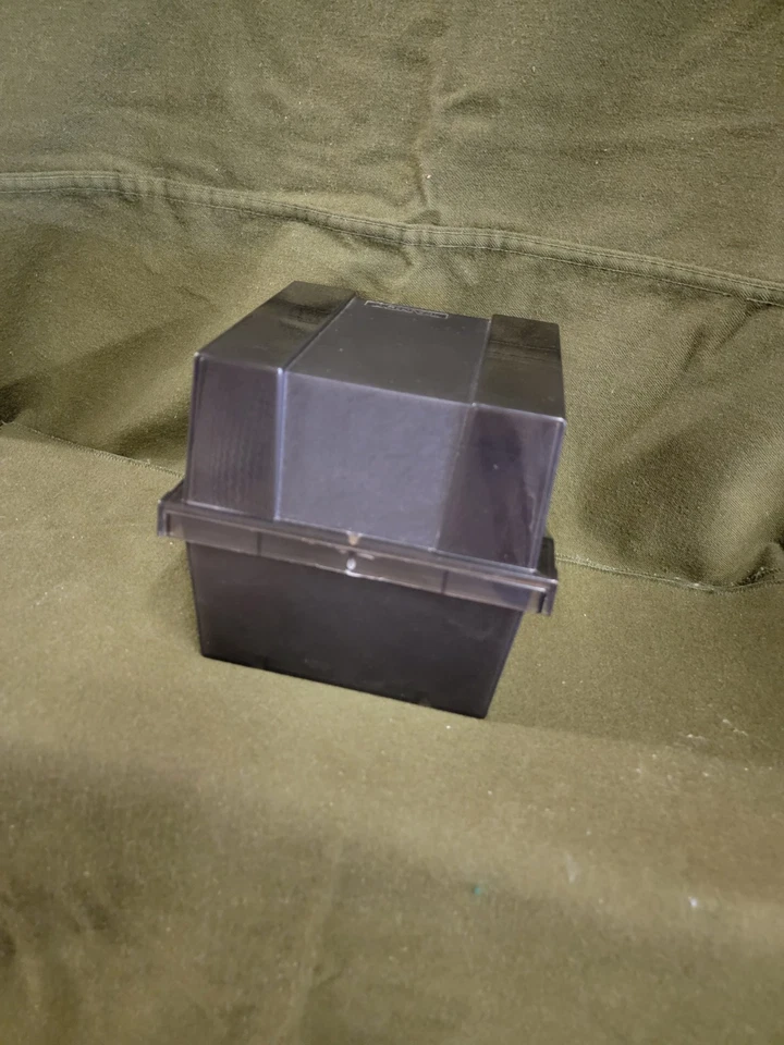 Vtg Tandy Tinted Floppy Disk Storage Case Holder for 5.25 Floppy Disc - Image 4 of 4