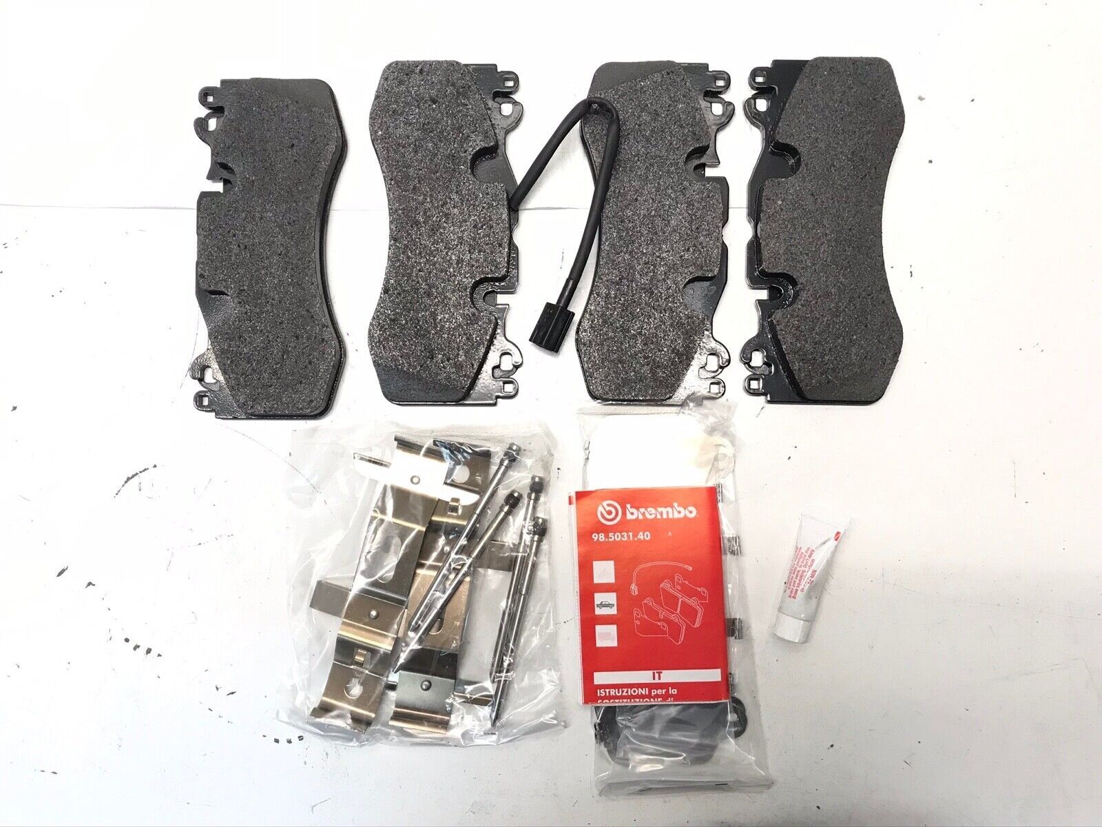 2013-2020 MASERATI QUATTROPORTE M156 GTS FRONT BREMBO BRAKE PADS OEM NEW SET OEM