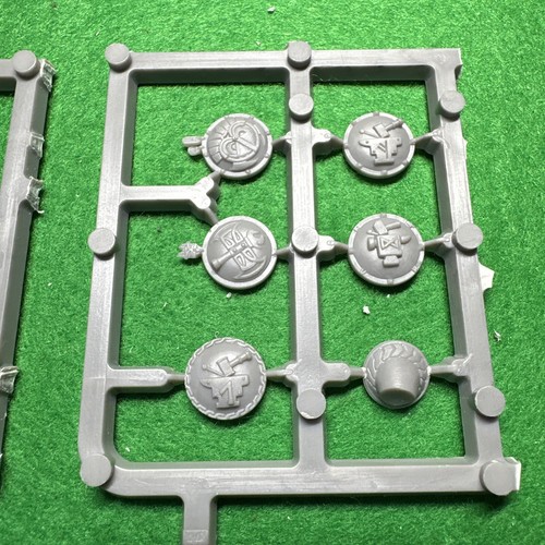 Warhammer Dwarf Dwarves Warrior Shield Bits Shields Games workshop Citadel GW 🟢 - Picture 3 of 5