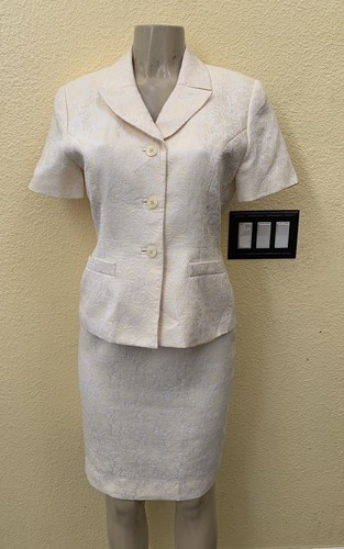 ALBERT NIPON SUITS Size 6 Pastel Yellow & White Floral Jacquard 2pc Skirt Suit - Picture 2 of 14