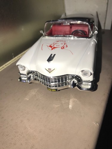 Solido 1/18 Marilyn Monroe 1955 Cadillac Eldorado & 1/43 1950 Buick , LOOK! - Picture 5 of 8