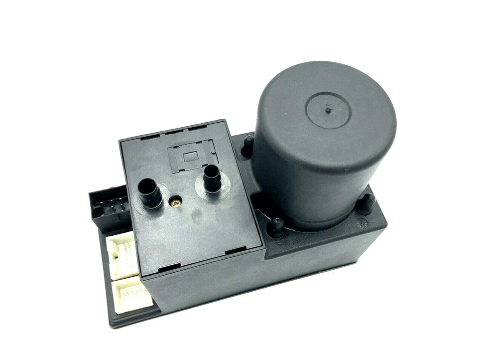 OEM Audi A4 S4 A6 A8 1997 - 2002 Vacuum Lock Central Locking Door Pump 8L0862257 - Image 4 of 4