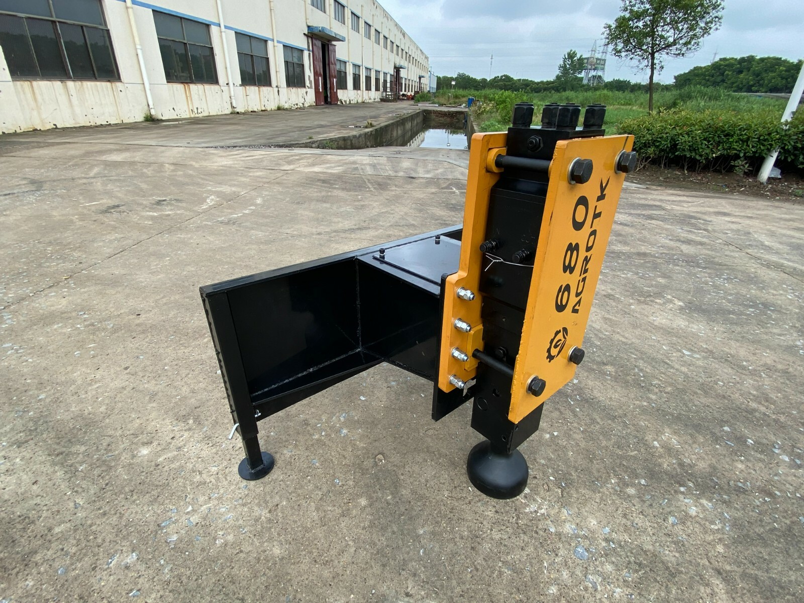 AGT 680 Hydraulic Post Driver Skid Steer Attachment eBay