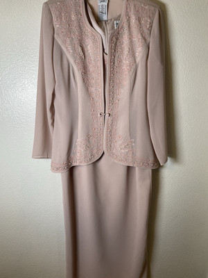 Women s Formal 2pc. R & M Richard s Pink Beaded Gown 12 Petite