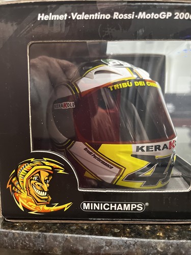 CASCO MINICHAMPS 1:2 AGV VALENTINO ROSSI VICE CAMPIONE DEL MONDO 2006 - 327060046 - Foto 3 di 4