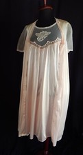 Vintage Val Mode short peignoir robe and Gown set, Medium, nylon, pink