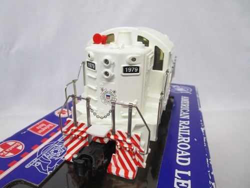 RMT O Gauge US Coast Guard Beep GP7 Diesel Locomotive #1979 RMT-4462 - Picture 3 of 13