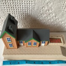 Thomas  Friends Engine Maithwaite Station Building 2005