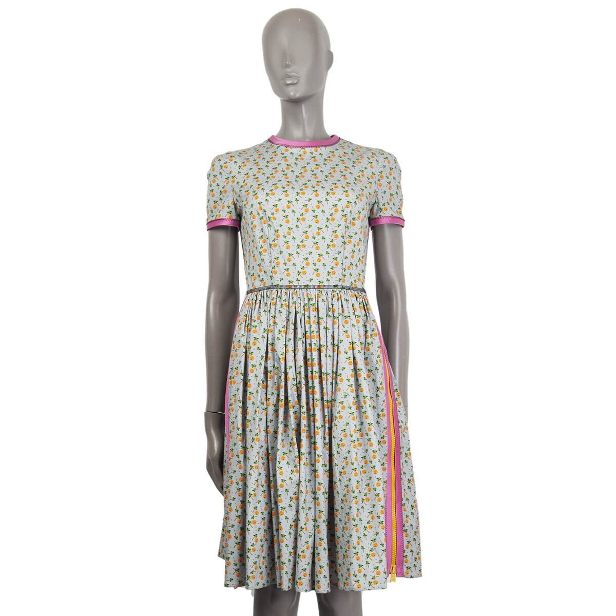 【新品・未使用品】Prada Cutout Charmeuse Dress 38 Prada Womens Sheath Dress Gray Peter Pan Collar Side Zip