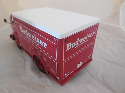Danbury Mint 1955 Budweiser Beer Delivery Truck 1:24 Diecast Model - Picture 6 of 13