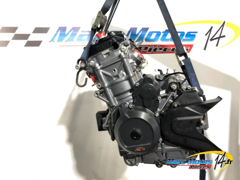 MOTEUR KTM 890 DUKE 2023 - Photo 1/4