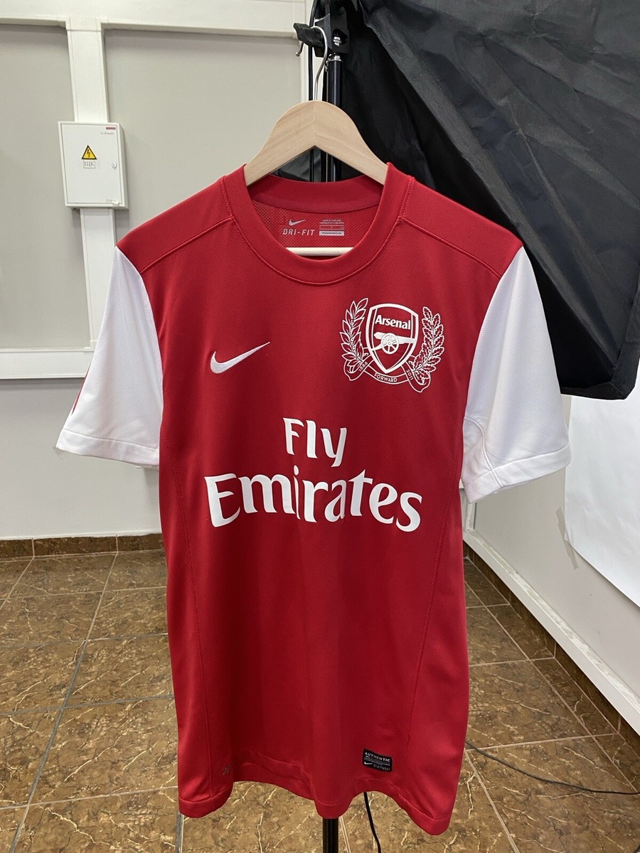 Nike Arsenal FC アーセナル　ユニフォーム エジル　11 Nike Arsenal 2011 Jersey Football shirt size S color red | eBay