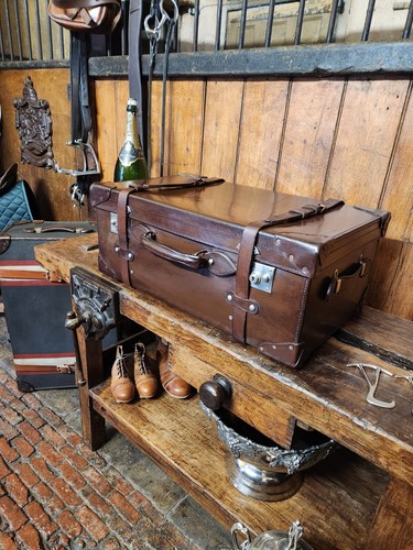 ANTIQUE Travel Trunk, Vintage Leather Chest - Car Luggage, Coffee Table. - Picture 3 of 13