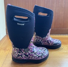 Bogs  Boots Size 11 Youth  Kids Waterproof Warm  Purple Flowers Classic Mums 