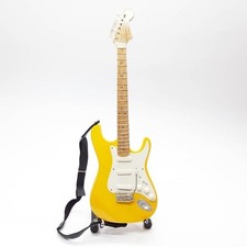 NEW 1/4 Miniature Stratocaster Style Guitar Cream Free Strap Gift Display Prop